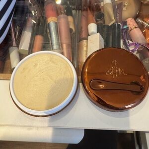 Danes myricks yummy skin blurring balm